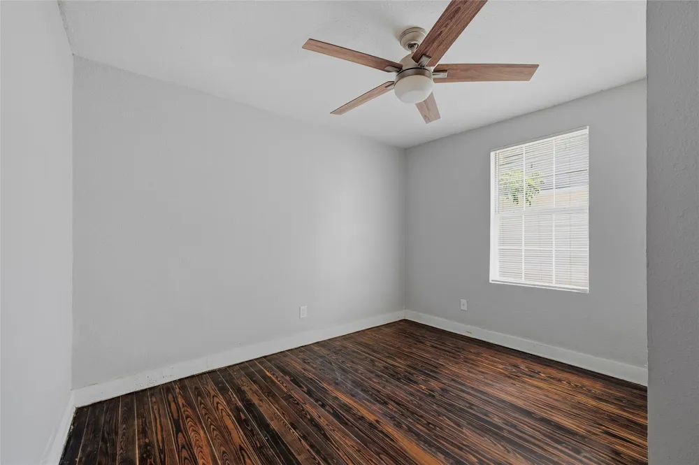 215 W Walker Street Denison, TX 75020
