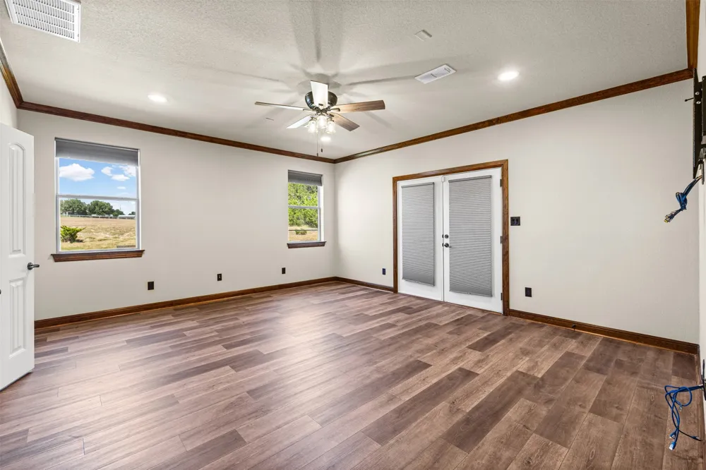 2407 Wills Way Drive Granbury, TX 76049