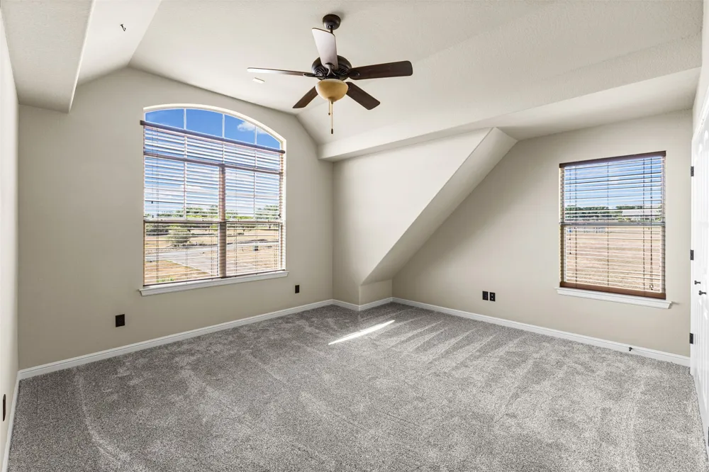 2407 Wills Way Drive Granbury, TX 76049