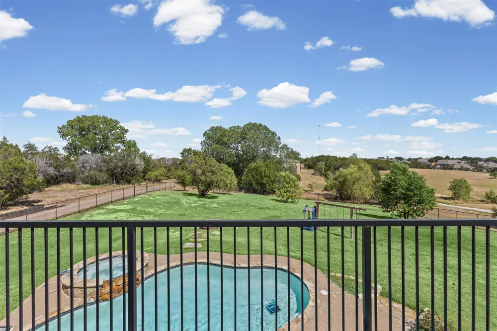 2407 Wills Way Drive Granbury, TX 76049