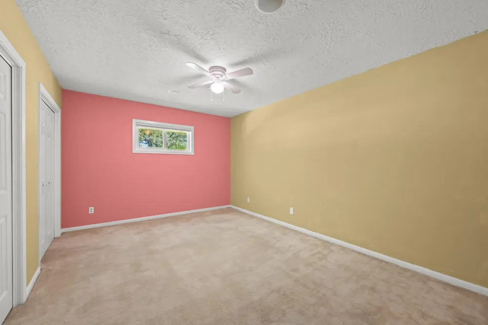 616 Cannan Drive Angleton, TX 77515