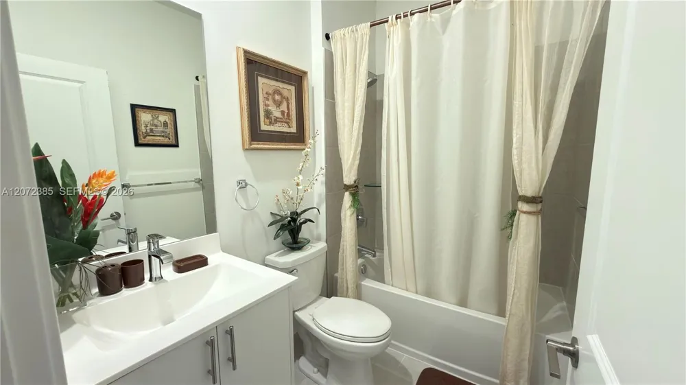 8388 NW 49th St Doral, FL 33166