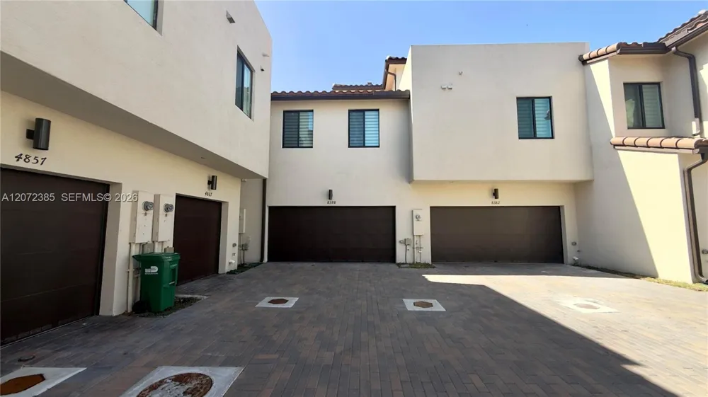 8388 NW 49th St Doral, FL 33166