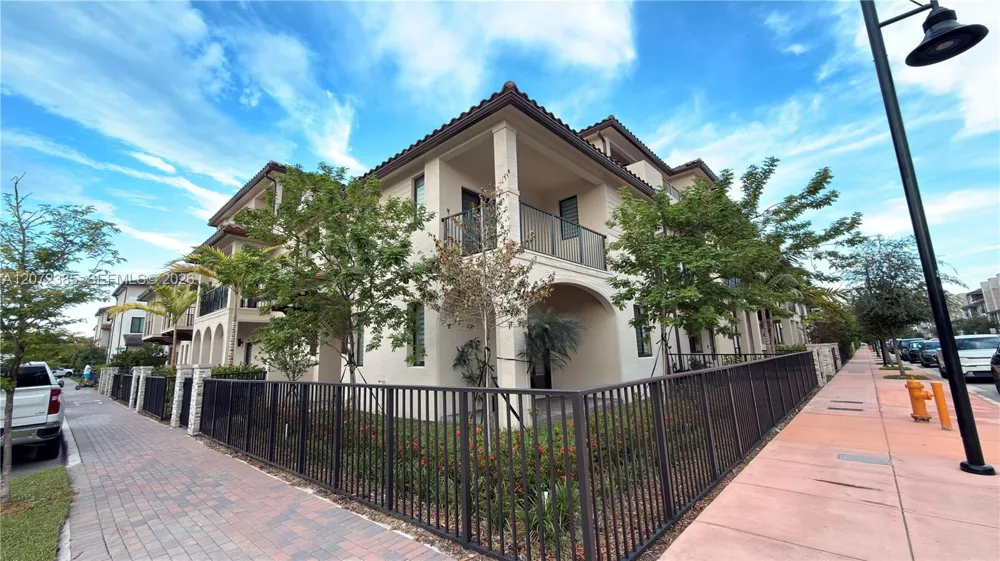 8388 NW 49th St Doral, FL 33166