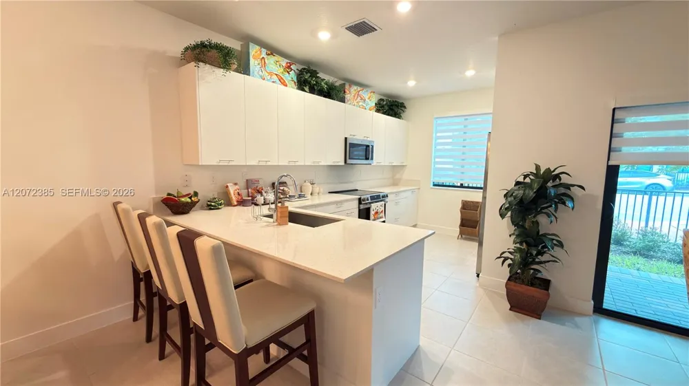 8388 NW 49th St Doral, FL 33166