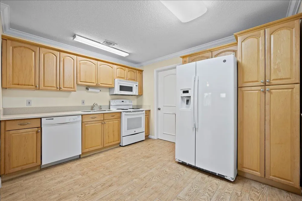 260 JENNINGS AVENUE #262 