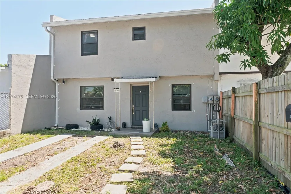 19367 NW 45th Ave Miami Gardens, FL 33055