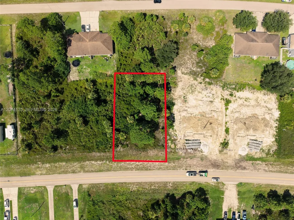 960 EISENHOWER BLVD Lehigh Acres, FL 33974