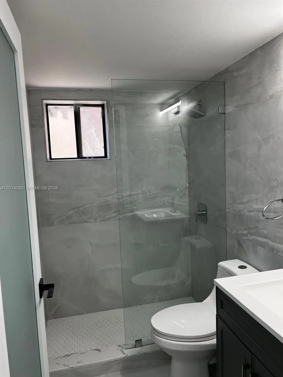 5560 W 21st Ct #108 Hialeah, FL 33016