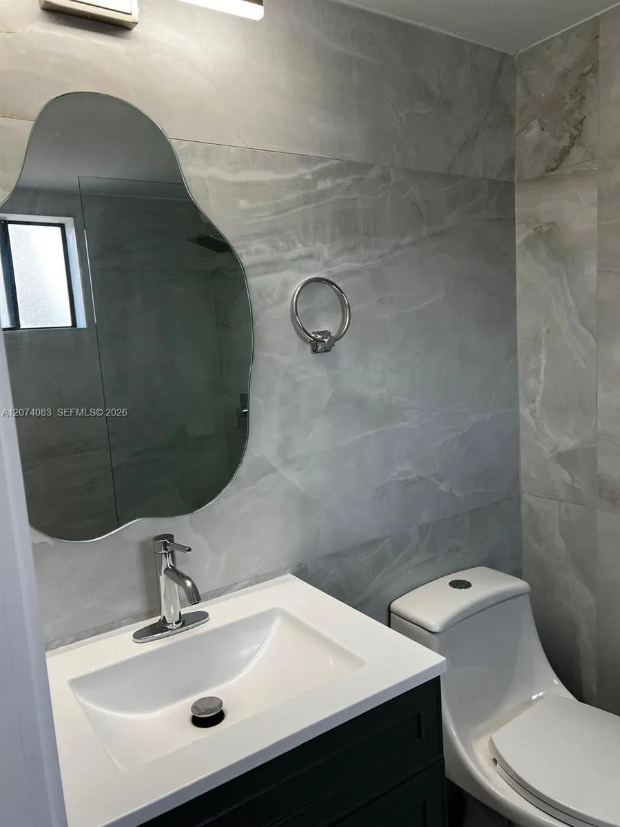 5560 W 21st Ct #108 Hialeah, FL 33016