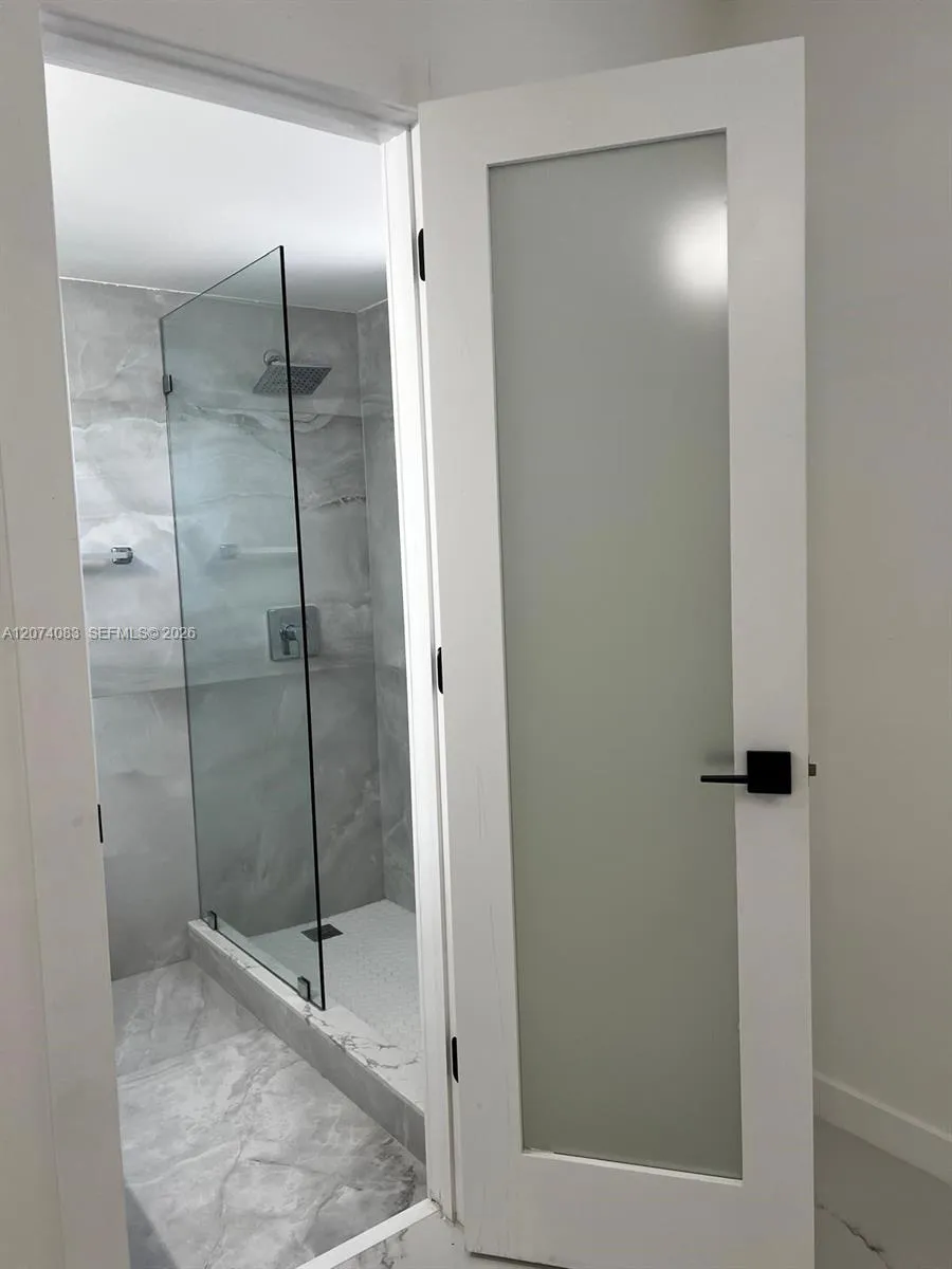 5560 W 21st Ct #108 Hialeah, FL 33016