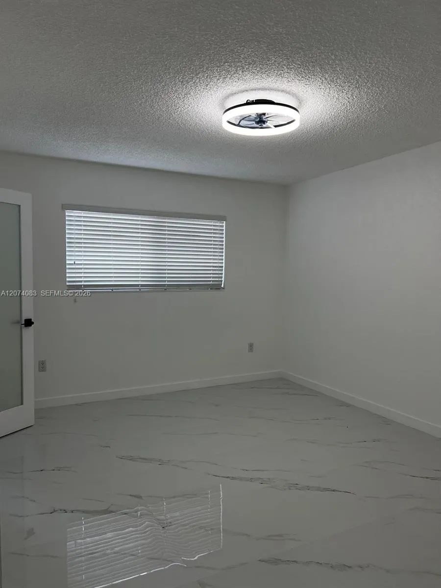 5560 W 21st Ct #108 Hialeah, FL 33016