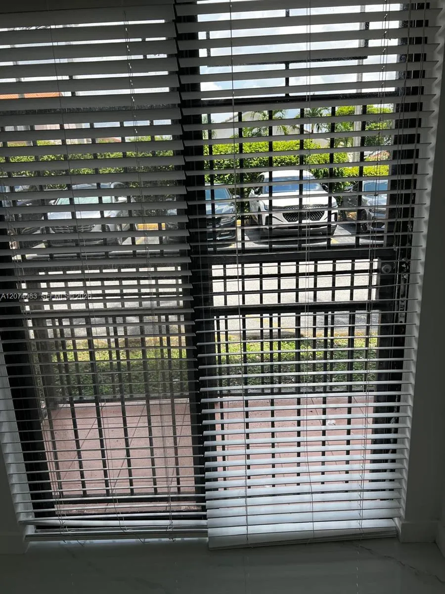 5560 W 21st Ct #108 Hialeah, FL 33016