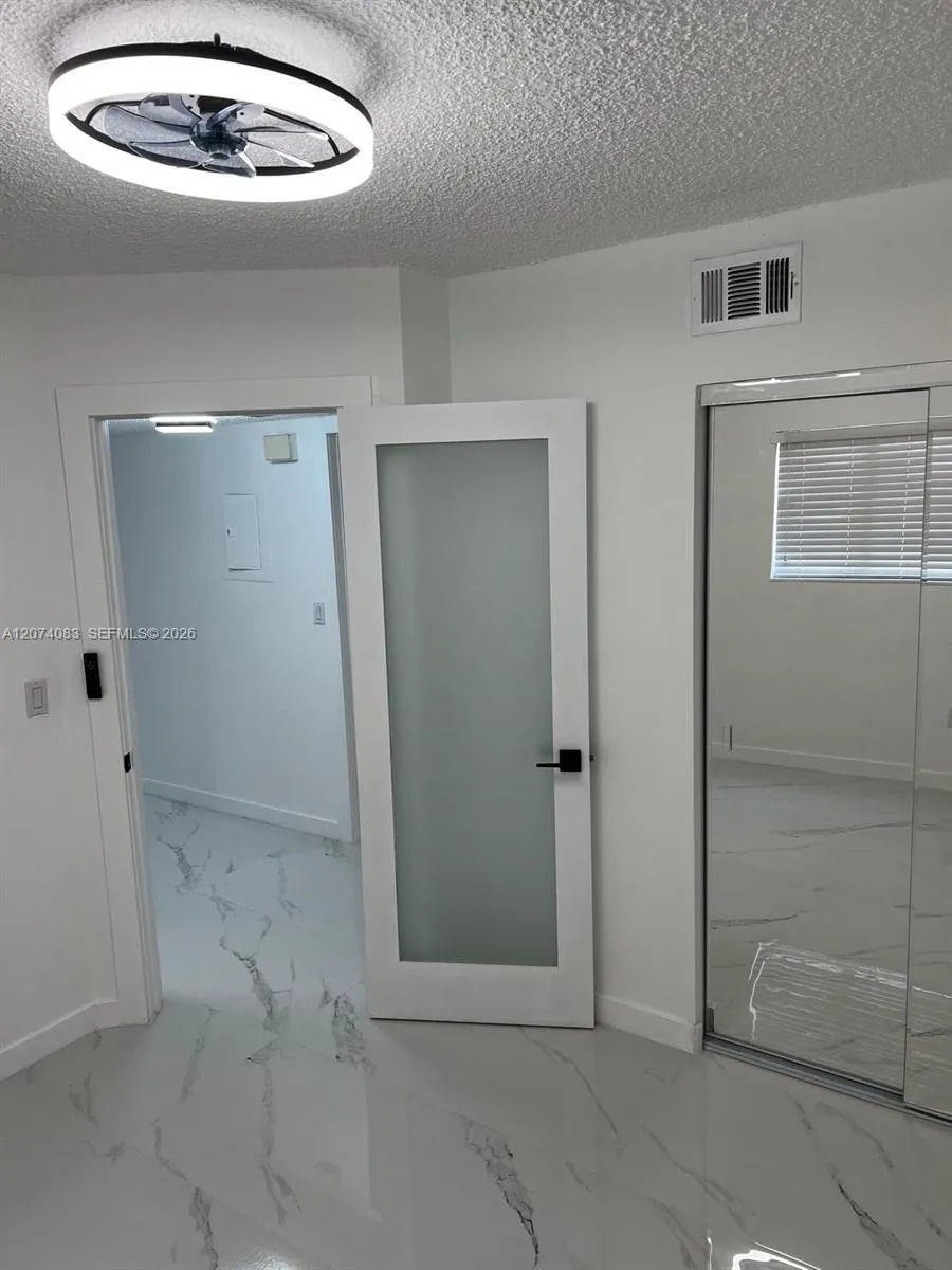 5560 W 21st Ct #108 Hialeah, FL 33016