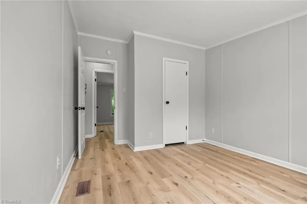 4886 Oak Branch Lane Walkertown, NC 27051