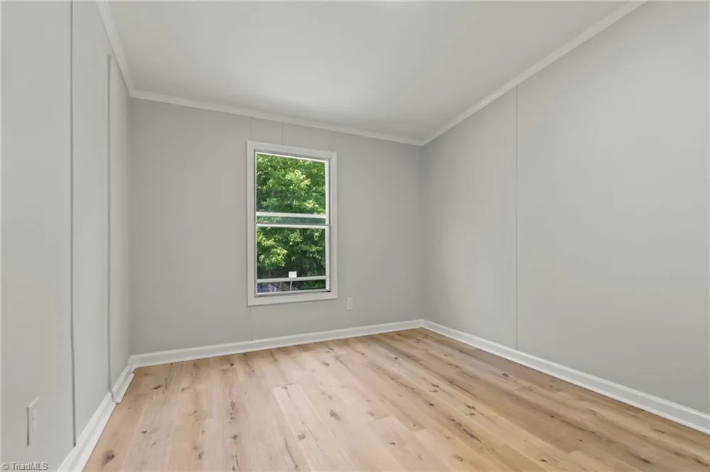 4886 Oak Branch Lane Walkertown, NC 27051