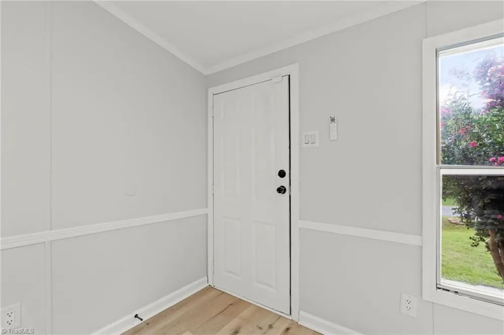 4886 Oak Branch Lane Walkertown, NC 27051