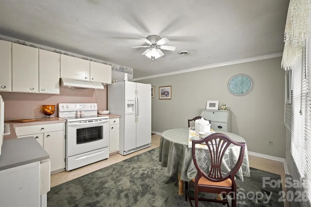 121 Rhyne Street Morganton, NC 28655
