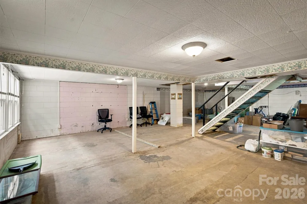 121 Rhyne Street Morganton, NC 28655
