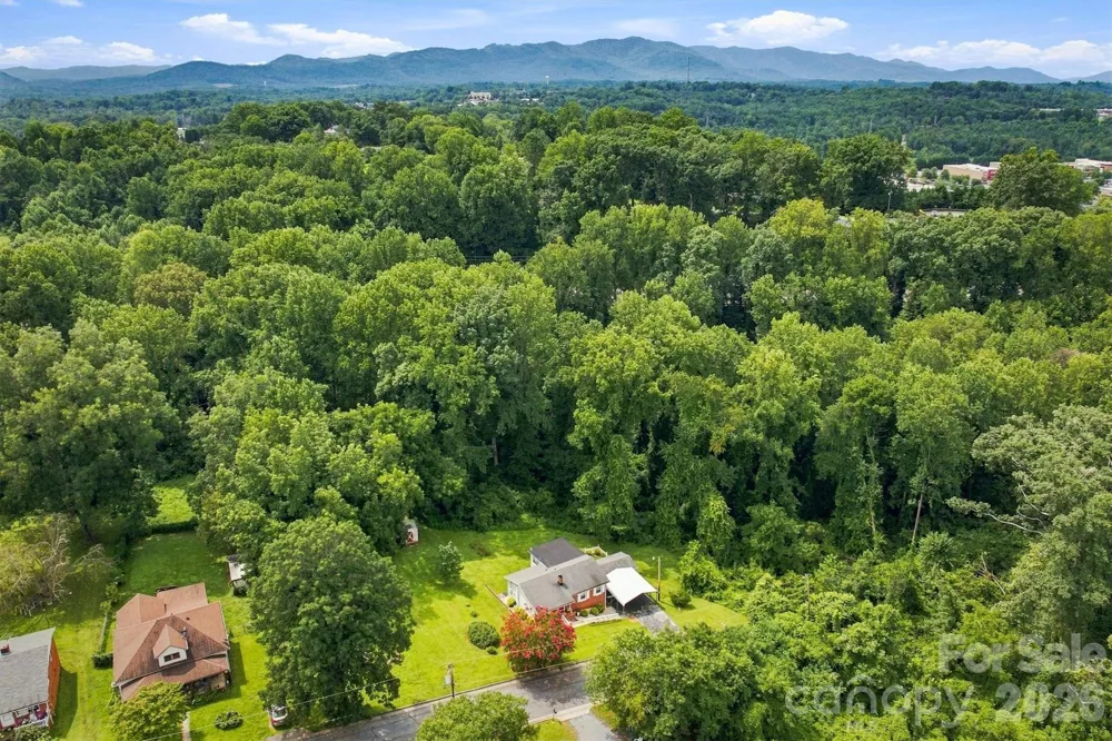 121 Rhyne Street Morganton, NC 28655