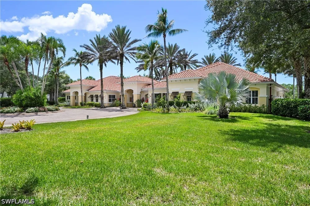 Tarpon Bay Drive S #202 Naples, FL 34119