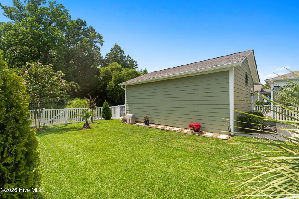 9099 Village Lake Drive SW Calabash, NC 28467