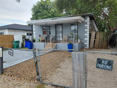 1530 NW 68th Ter