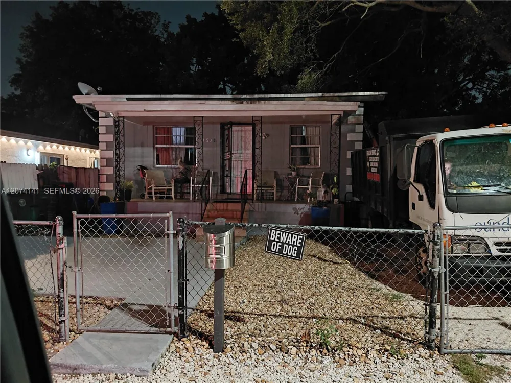 1530 NW 68th Ter Miami, FL 33147