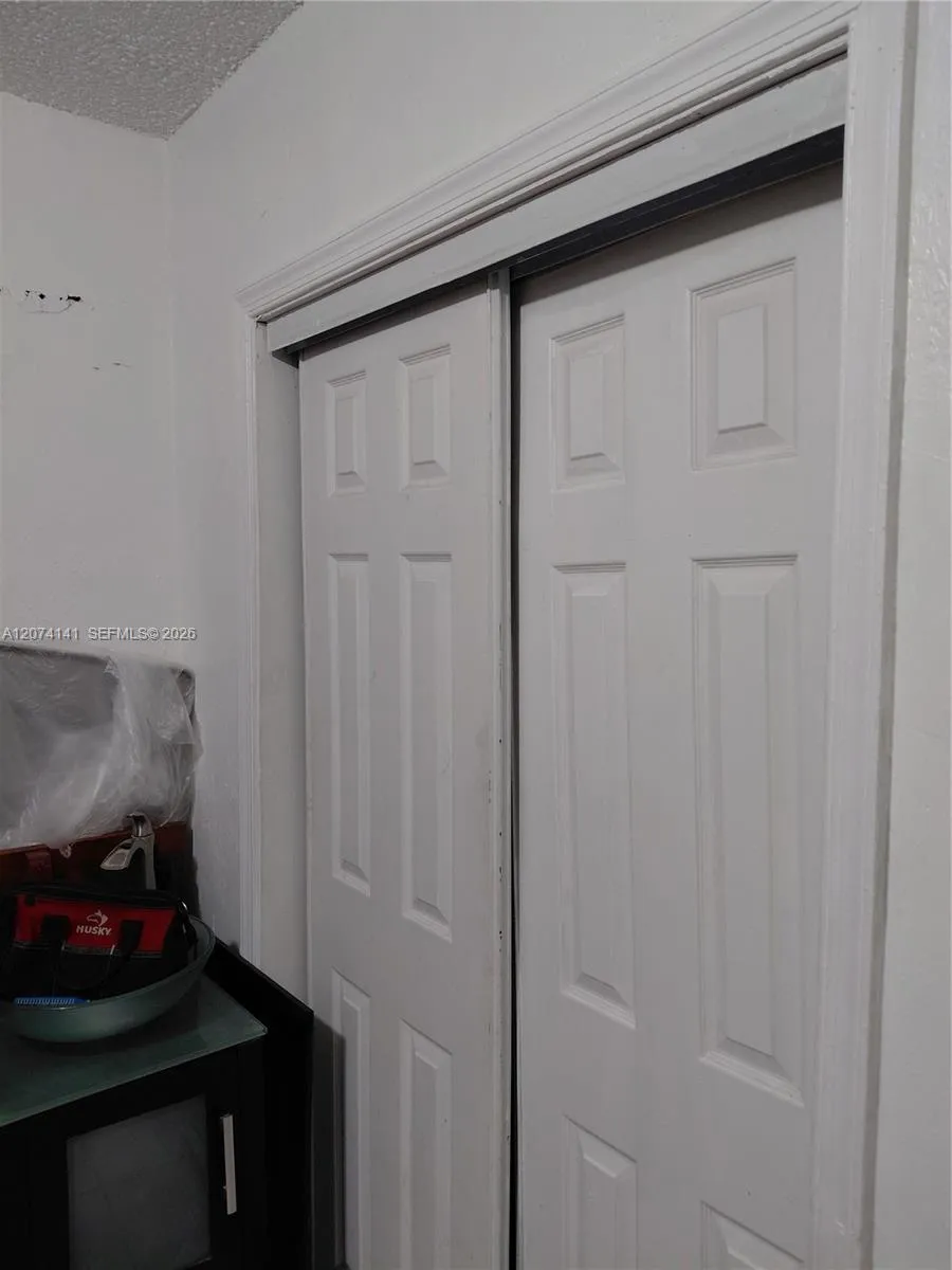 1530 NW 68th Ter Miami, FL 33147