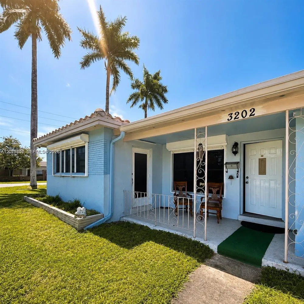 3202 Pierce St Hollywood, FL 33021