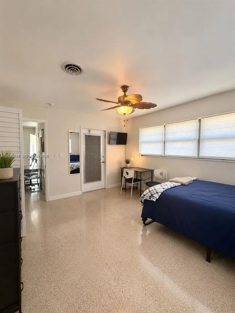 3202 Pierce St Hollywood, FL 33021