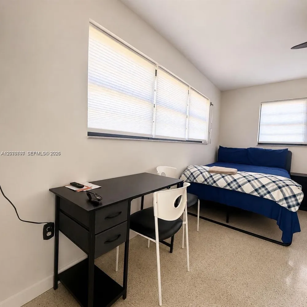 3202 Pierce St Hollywood, FL 33021