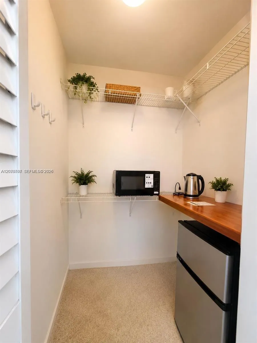 3202 Pierce St Hollywood, FL 33021