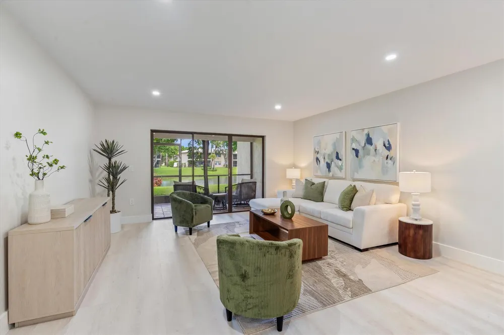 31 Stratford Lane W #A Boynton Beach, FL 33436