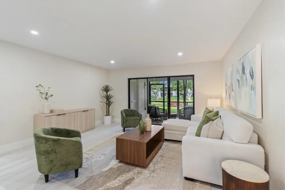 31 Stratford Lane W #A Boynton Beach, FL 33436