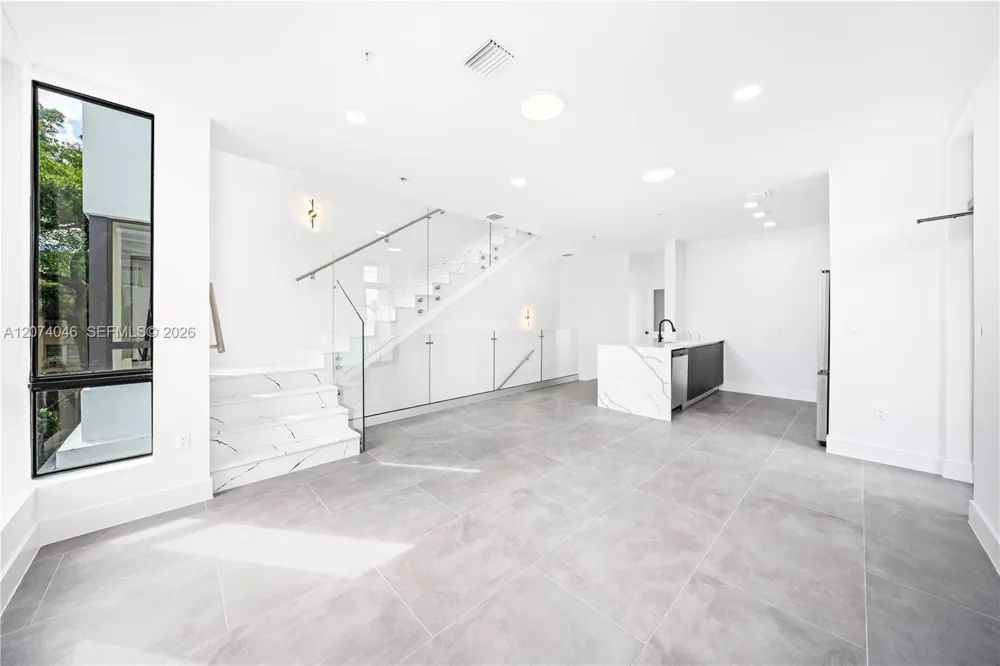 1780 NW 5th St Miami, FL 33136