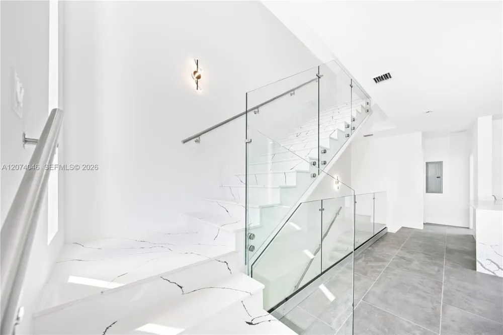 1780 NW 5th St Miami, FL 33136