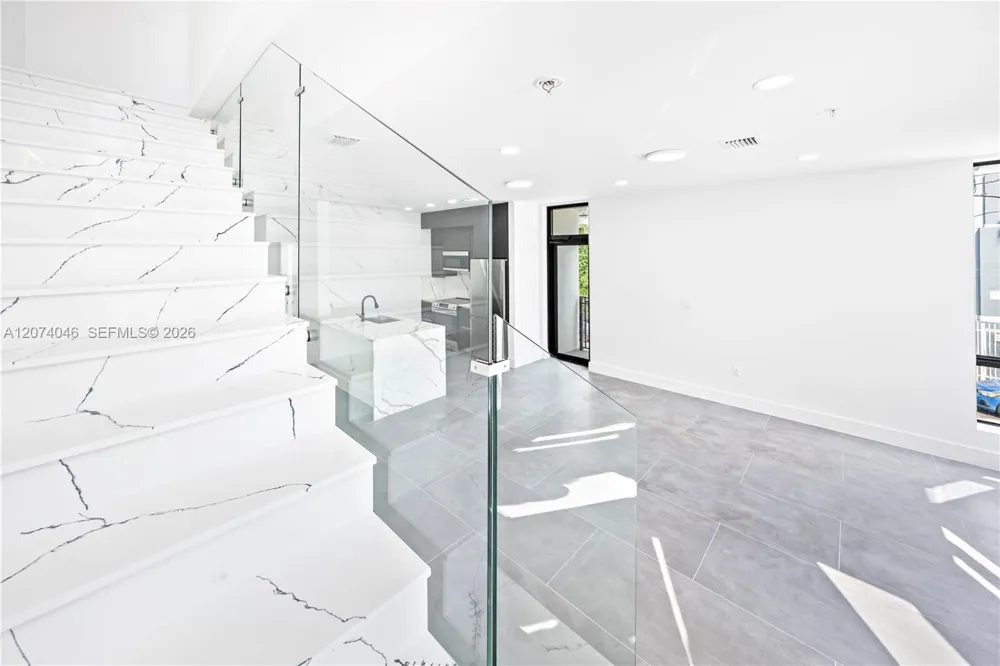 1780 NW 5th St Miami, FL 33136
