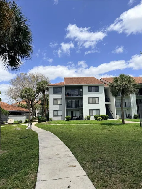 9250 W Atlantic Blvd #936