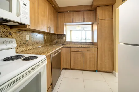 4501 NE 21st Avenue #412