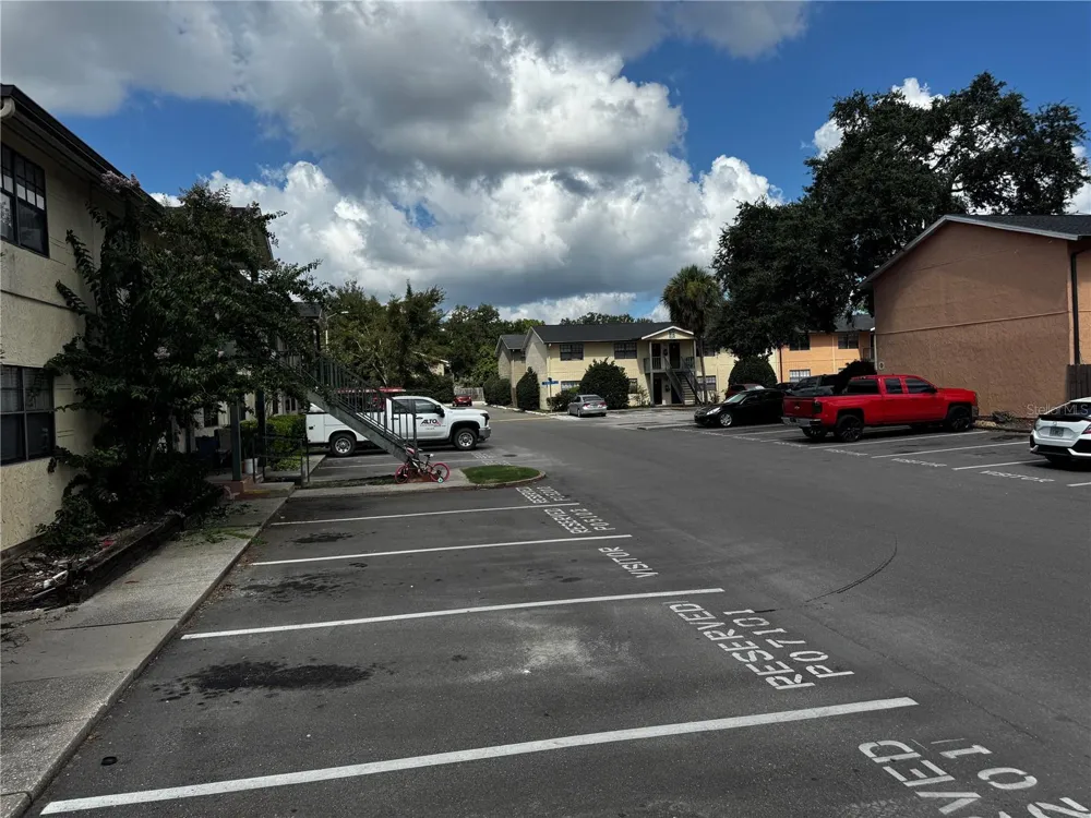 307 OAK ROSE LANE #201 Tampa, FL 33612