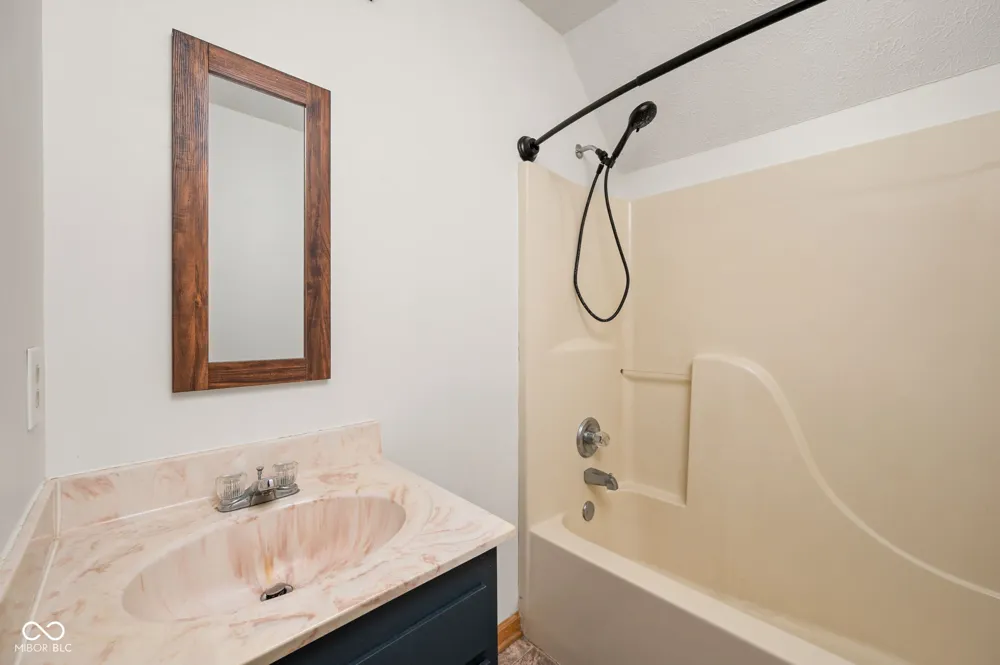 202 Levi Street Lizton, IN 46149