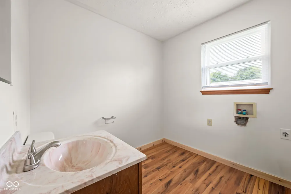 202 Levi Street Lizton, IN 46149