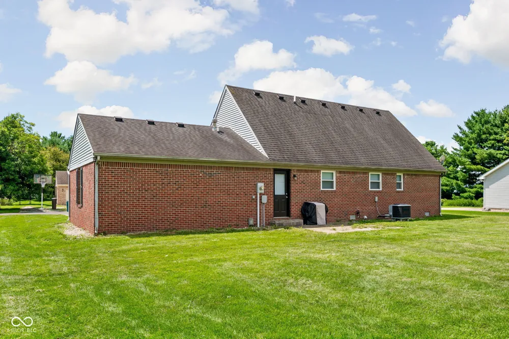 202 Levi Street Lizton, IN 46149