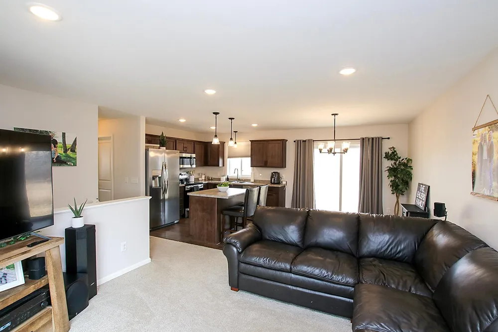 1709 Maple Leaf Lane Litchfield, MN 55355