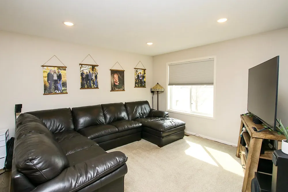 1709 Maple Leaf Lane Litchfield, MN 55355