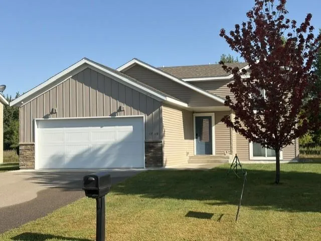 1709 Maple Leaf Lane Litchfield, MN 55355