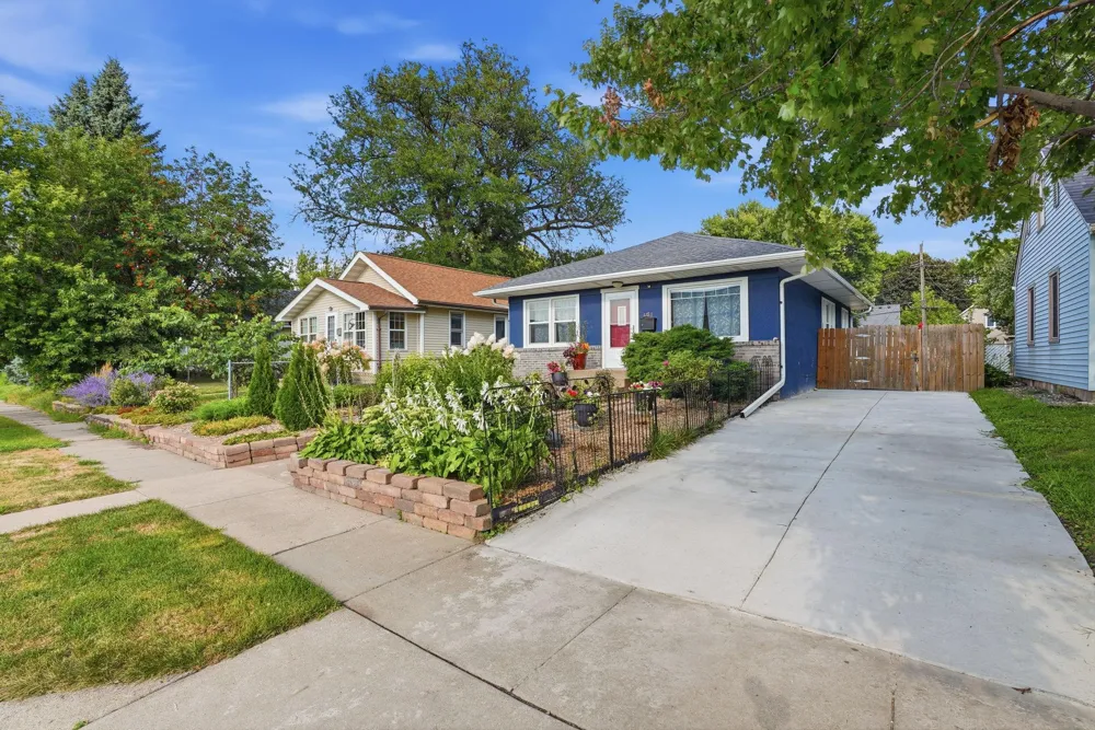 4131 4th Street NE Columbia Heights, MN 55421