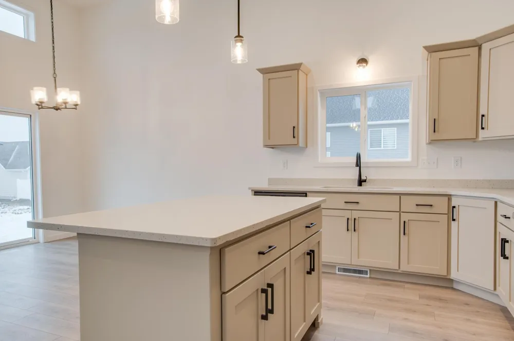 2516 38th Avenue S Moorhead, MN 56560