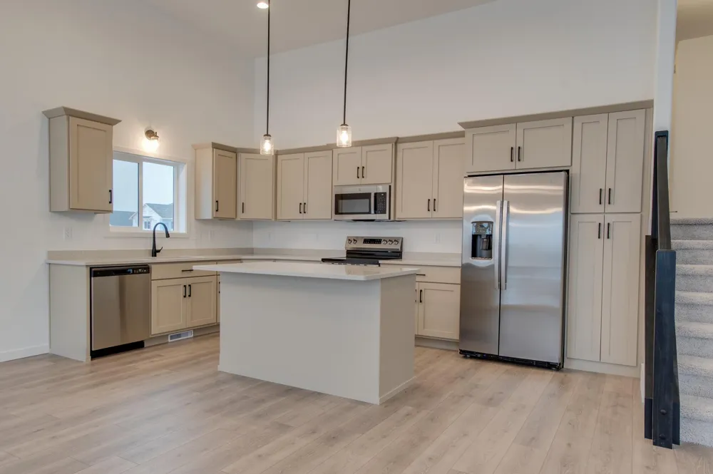 2516 38th Avenue S Moorhead, MN 56560